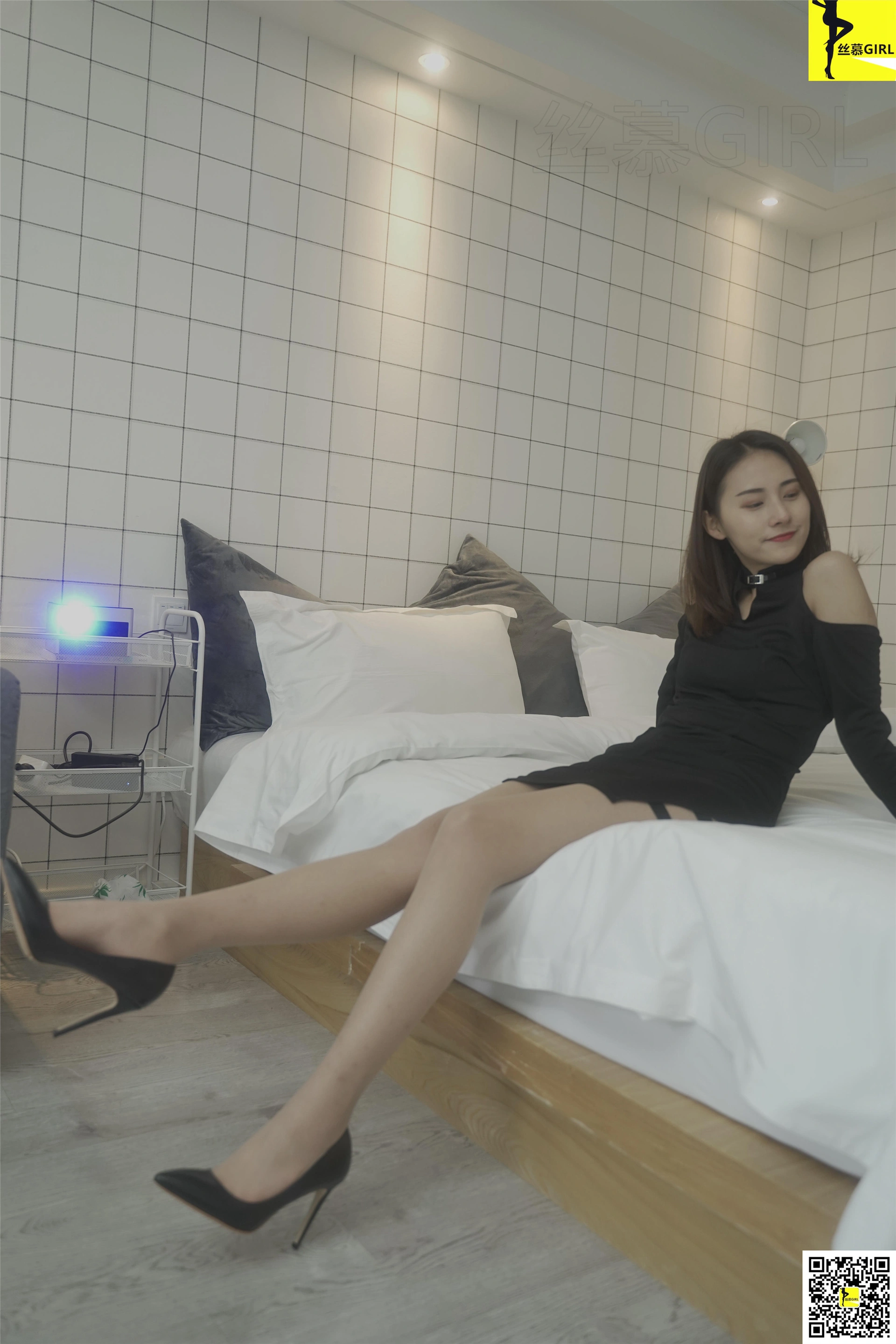 丝慕写真 - SM053 天天一元 模特:婷伊《初见》 2